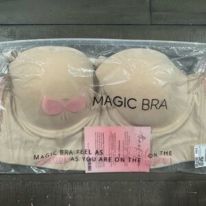 Magic Convertible Strapless Push Up Corset Posture Bra